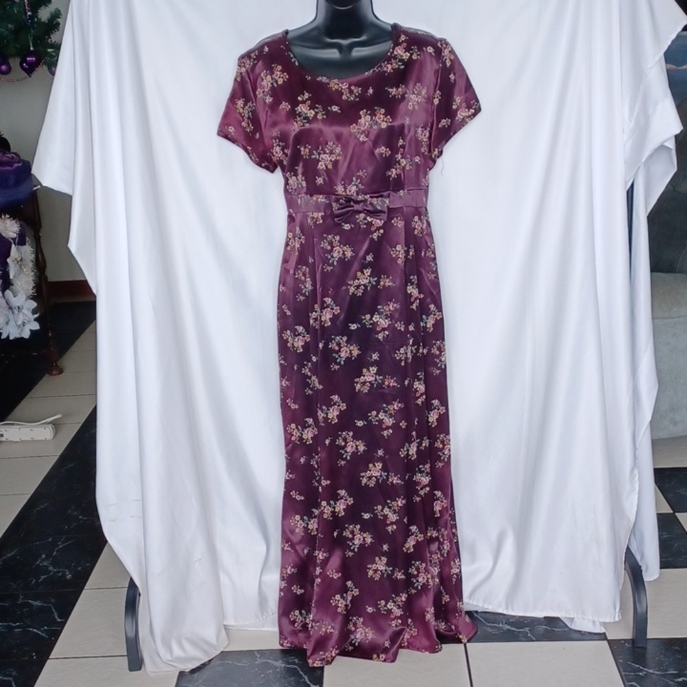 Vintage Jody Maxi Dress Satin Floral Maroon/purple USA 13/14, 19” PTP, 17” waist